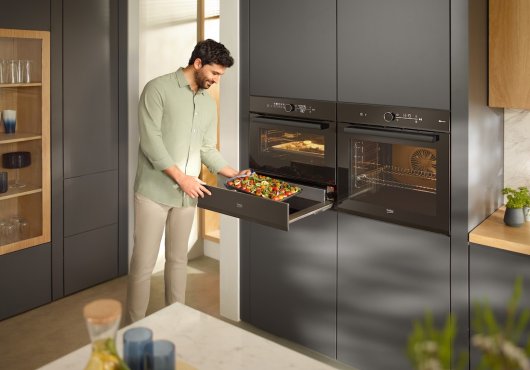 Beko lanceert stijlvolle nieuwe ovenreeks in zwart design
